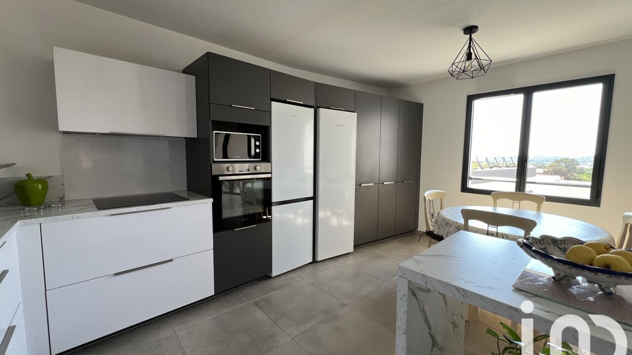 appartement 3 pièces 83 m2 à vendre à Bormes-les-Mimosas (83230)