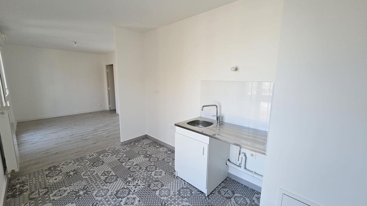 appartement 2 pièces 42 m2 à vendre à Noisy-le-Grand (93160)