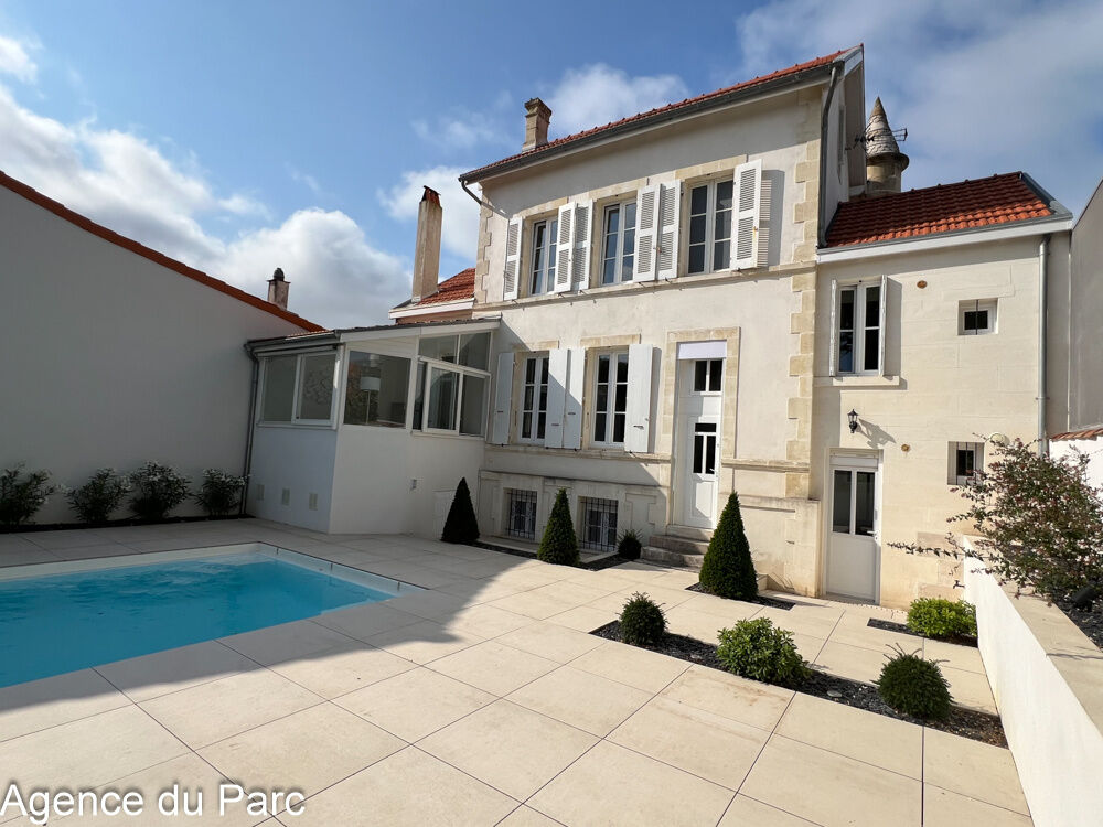 Villa / Maison 9 pièces  à vendre Royan 17200