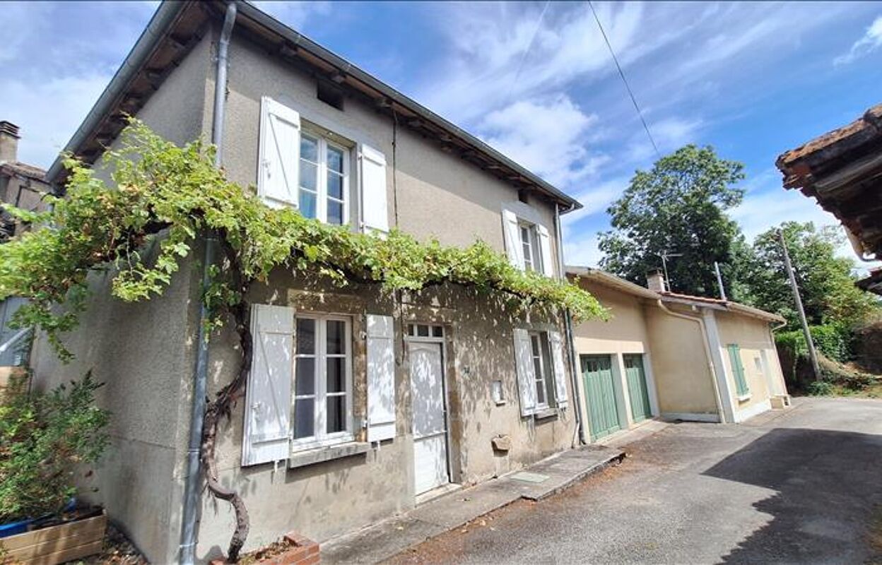 maison 3 pièces 66 m2 à vendre à Rochechouart (87600)