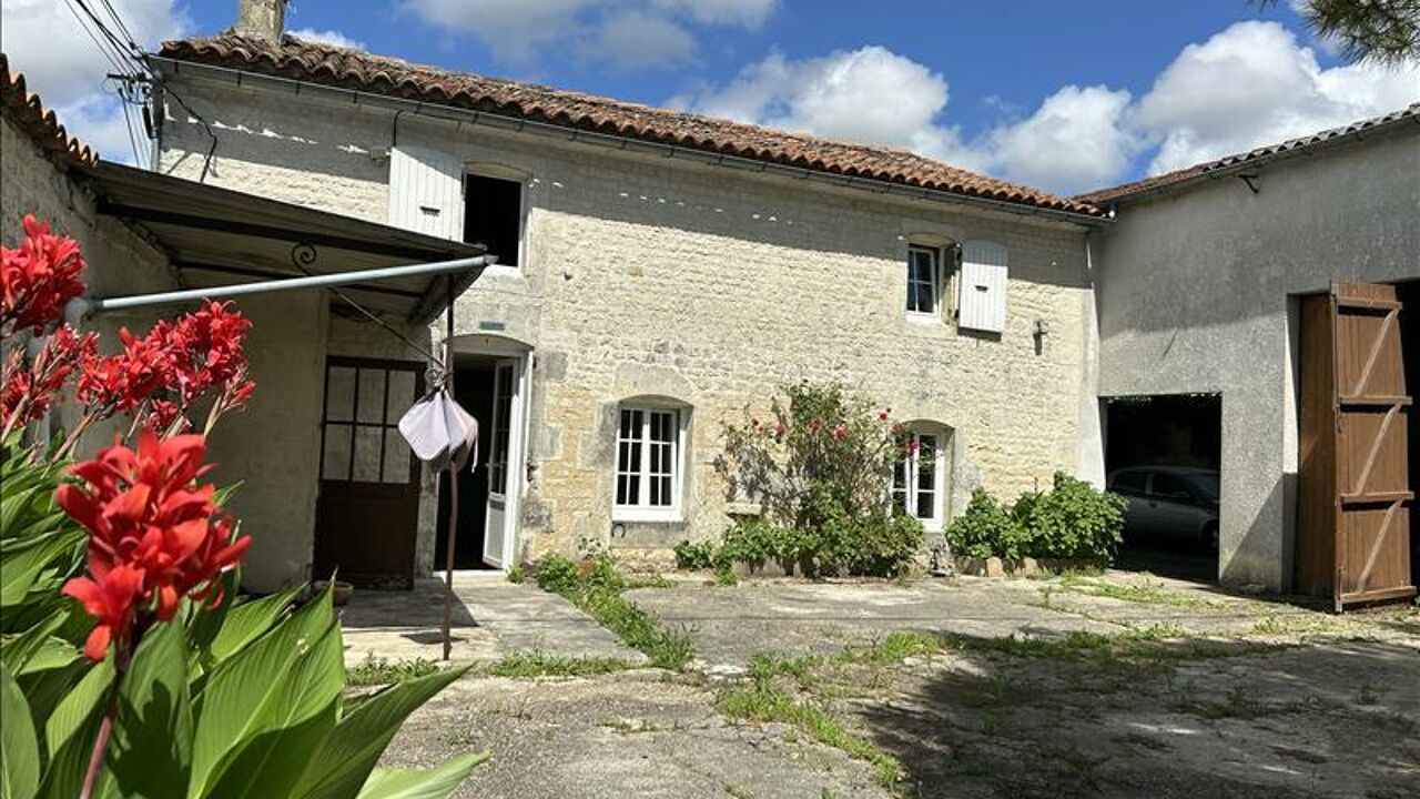 maison 3 pièces 88 m2 à vendre à Sigogne (16200)