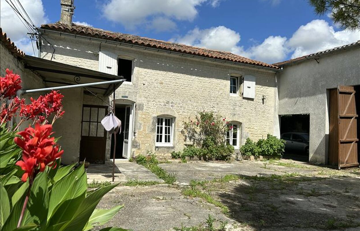 maison 3 pièces 88 m2 à vendre à Sigogne (16200)