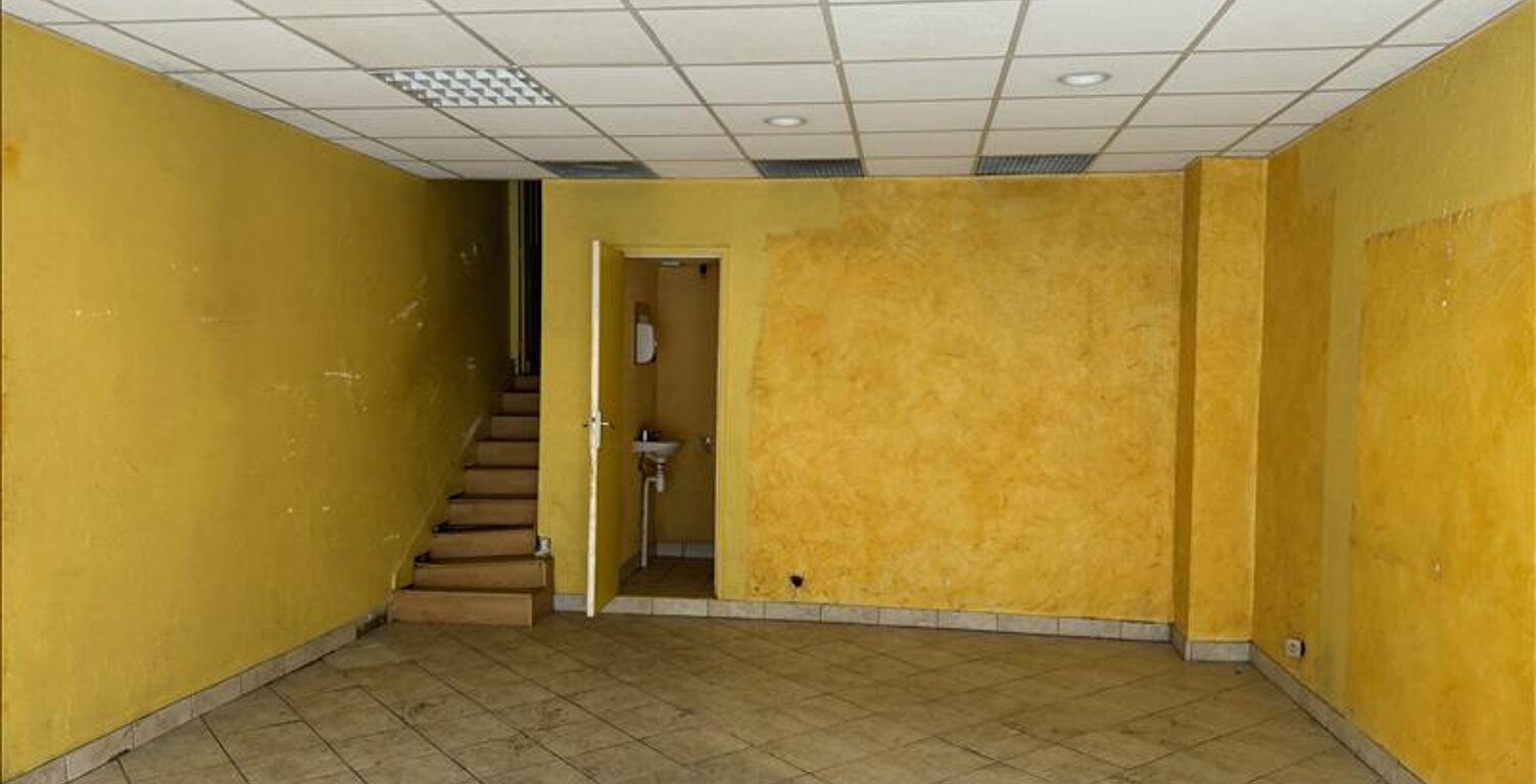 Vente immeuble   Montendre (17130) — photo 1
