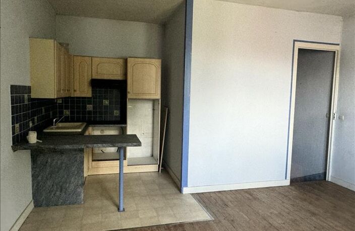Vente immeuble   Montendre (17130) — photo 2