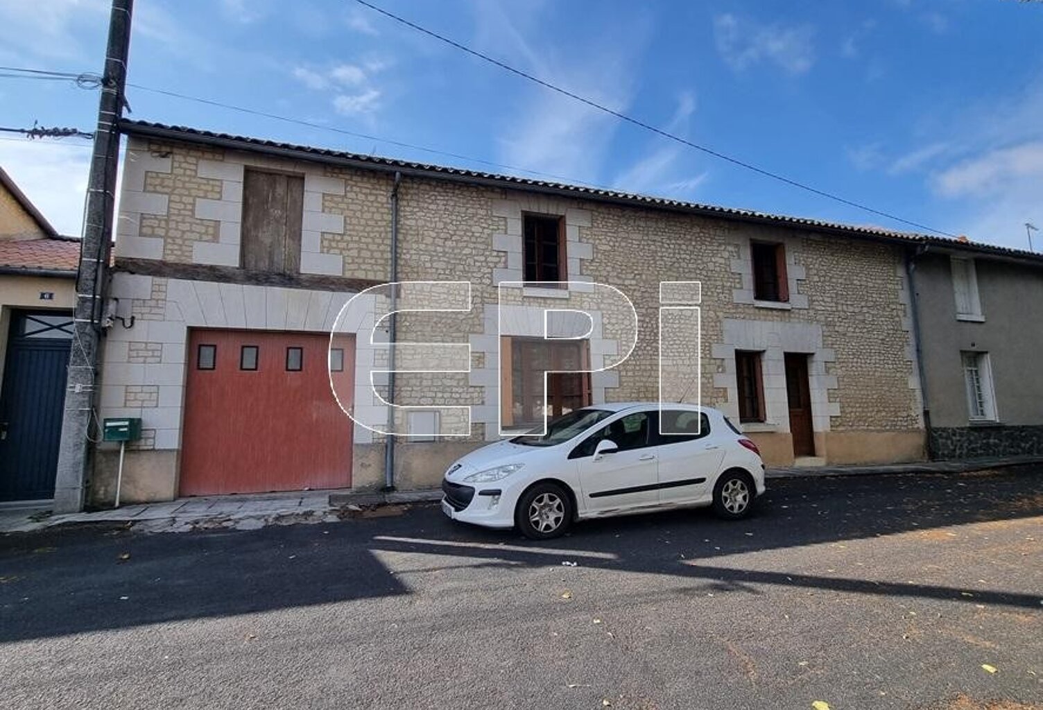 Vente maison 4 pièces 84 m² Loudun (86200) — photo 1