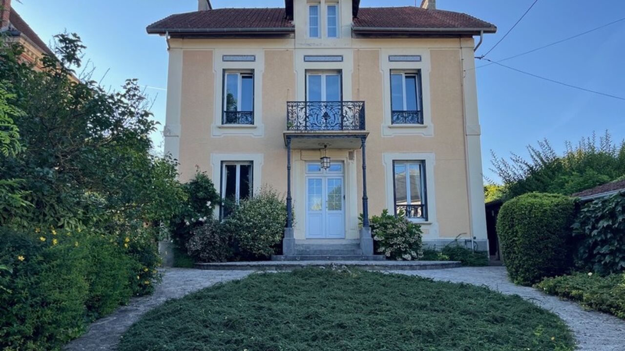 maison 8 pièces 200 m2 à vendre à La Ferté-sous-Jouarre (77260)