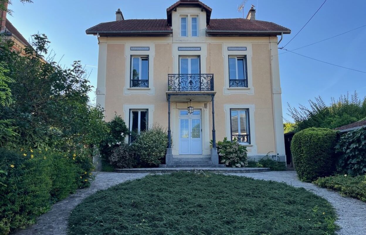 maison 8 pièces 200 m2 à vendre à La Ferté-sous-Jouarre (77260)