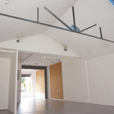 Commerce  318000 €