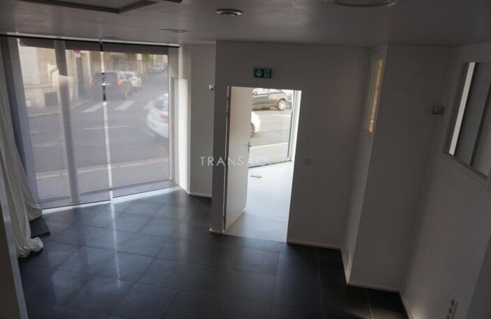 Local commercial — photo 3