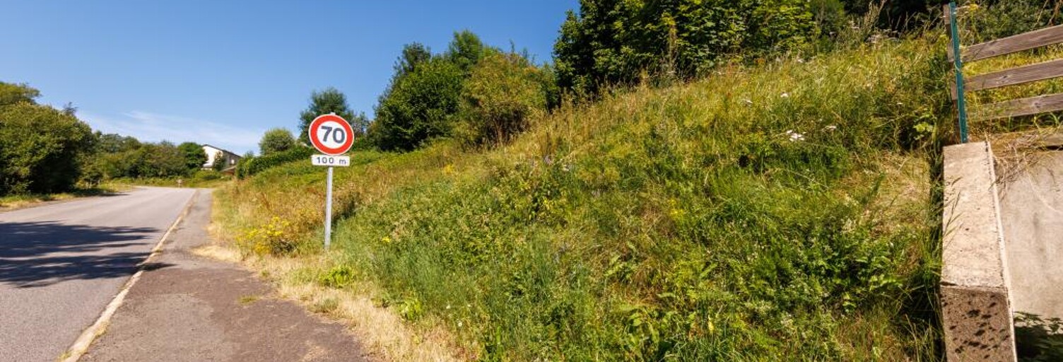 Terrain  800 m² à vendre à Murat-le-Quaire (63150)