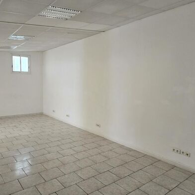 Bureau 142 m²