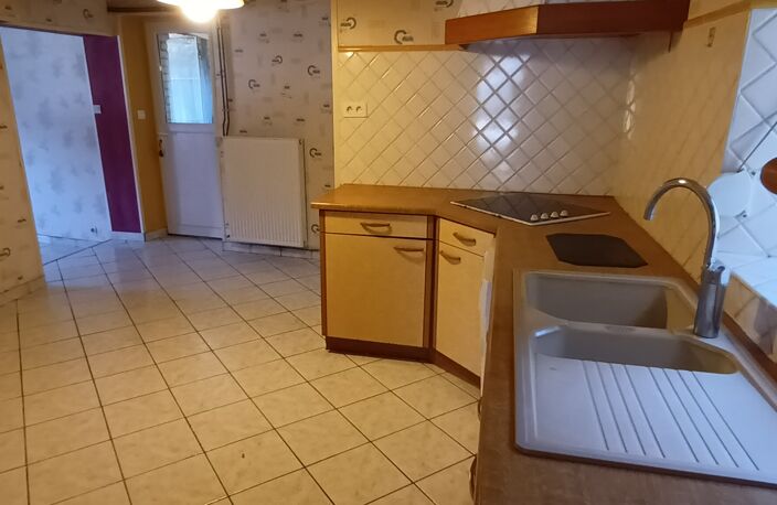 Vente maison 5 pièces 130 m² Thin-le-Moutier (08460) — photo 3