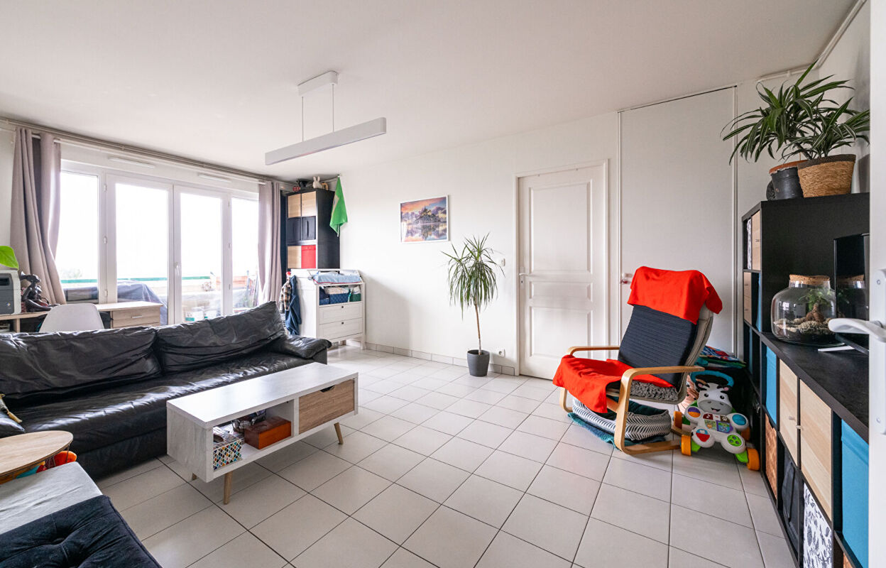 appartement 2 pièces 44 m2 à vendre à Noisy-le-Grand (93160)