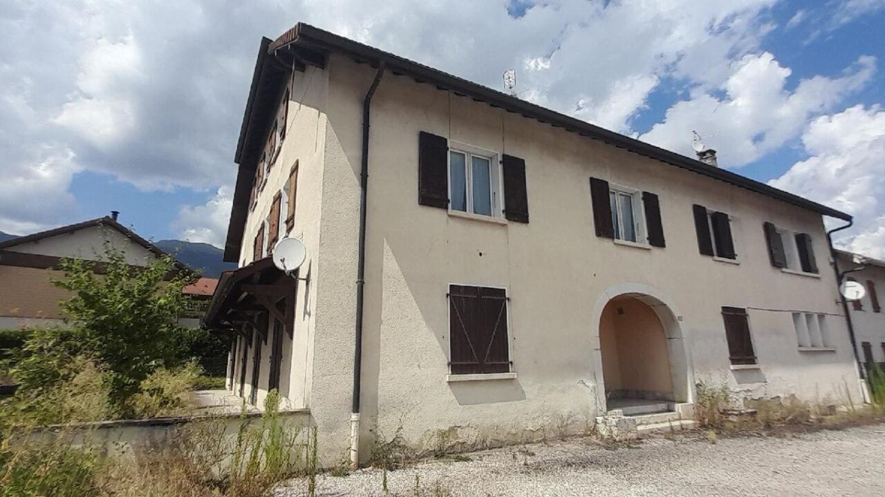 immeuble  pièces 422 m2 à vendre à Saint-Jean-de-Gonville (01630)