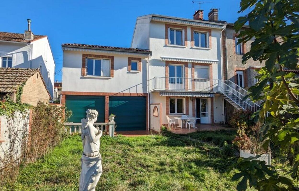 maison 9 pièces 220 m2 à vendre à Pamiers (09100)