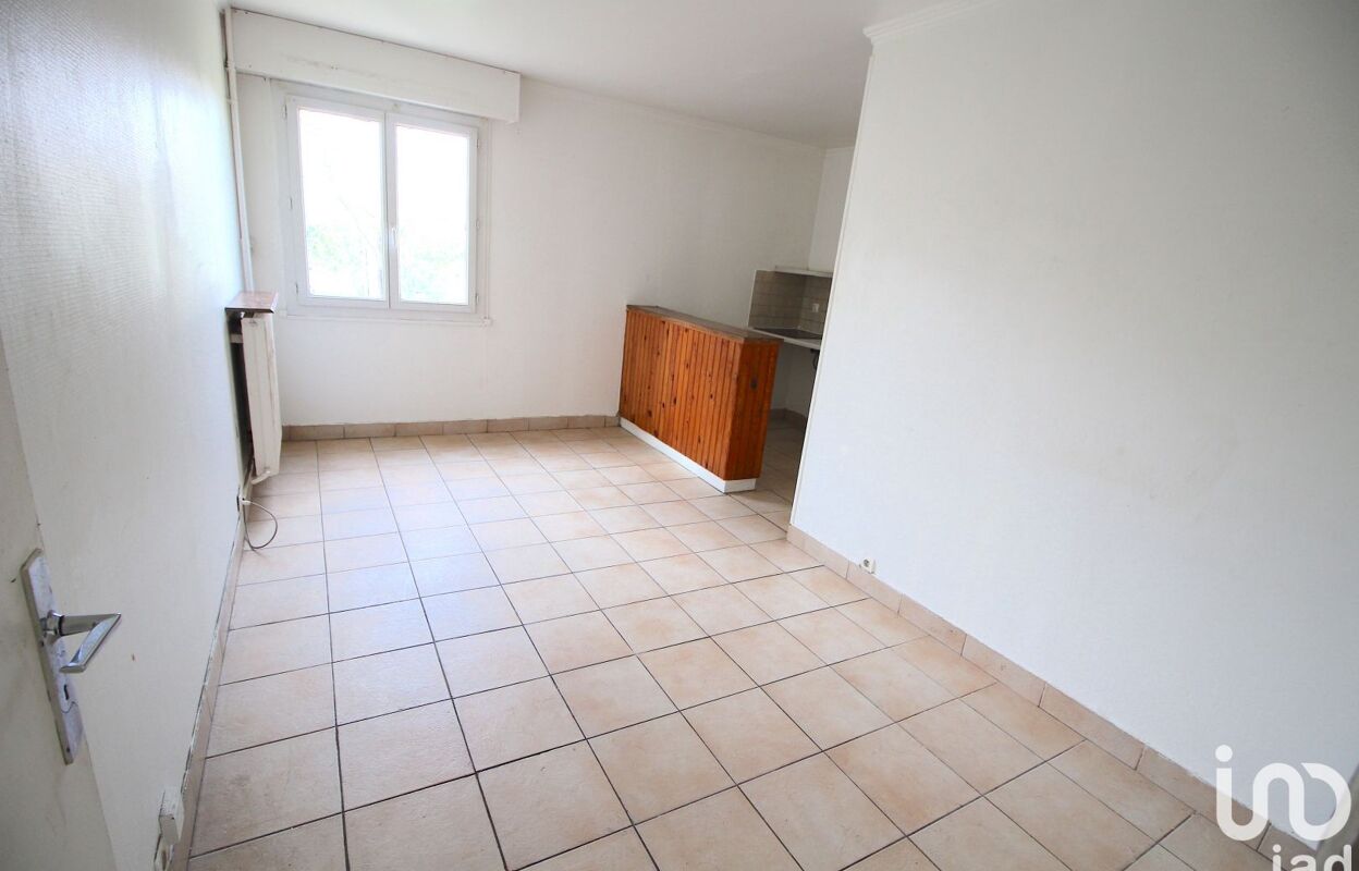 appartement 1 pièces 22 m2 à vendre à Corbeil-Essonnes (91100)