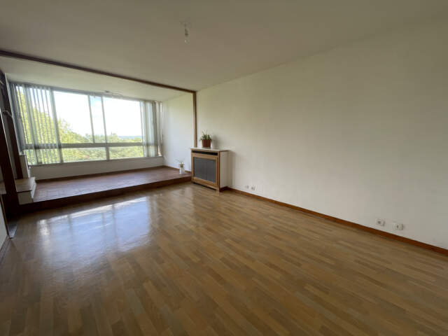 APPARTEMENT 2 CHAMBRES 78m2 SECTEUR RECHERCHE PROCHE DE TOUT — photo du bien