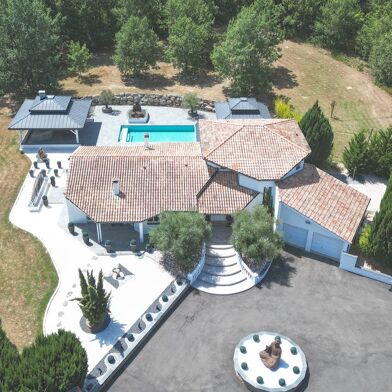 Maison 7 pièces 1090000 €