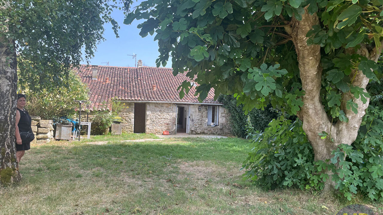 maison 6 pièces 171 m2 à vendre à Luchat (17600)