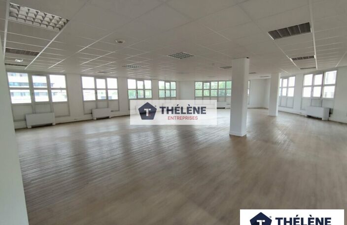 BUREAUX à LOUER — photo 3