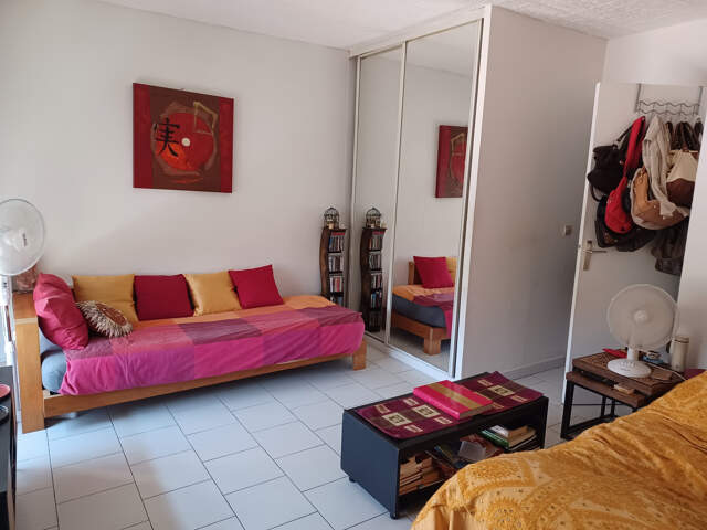 Hyères appartement 1 Pièce avec cave — photo du bien