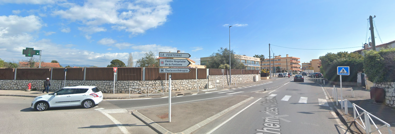 Garage  88 m² à vendre à Antibes (06600)