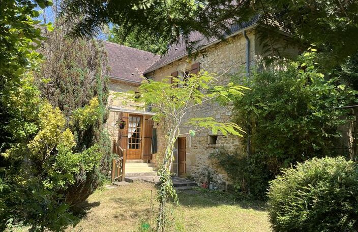 Maison en pierre de 3 pièces principales — photo 2