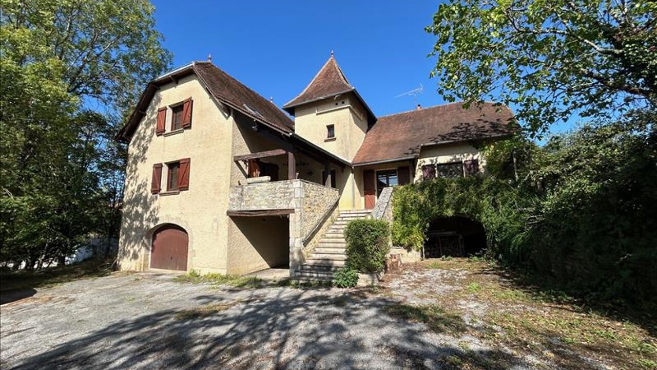 maison 10 pièces 186 m2 à vendre à Capdenac (46100)