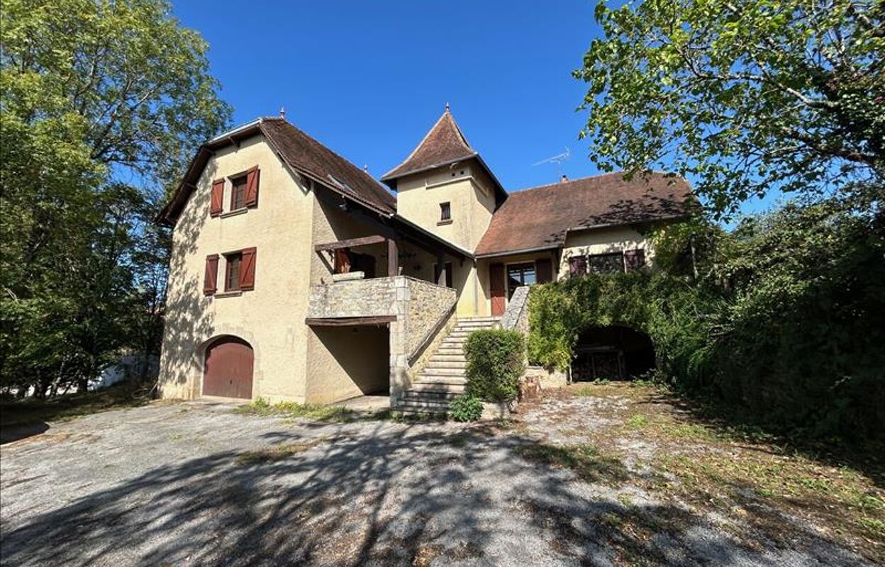 maison 10 pièces 186 m2 à vendre à Capdenac (46100)