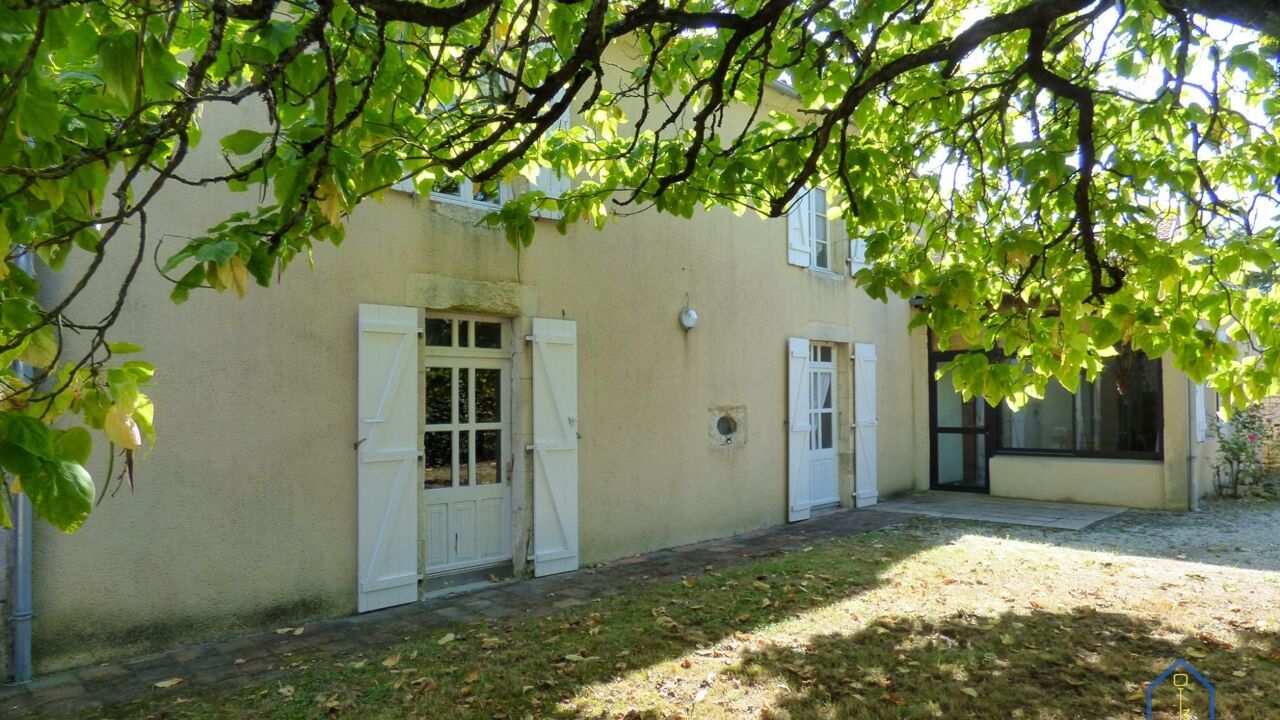 maison 7 pièces 151 m2 à vendre à Chantonnay (85110)