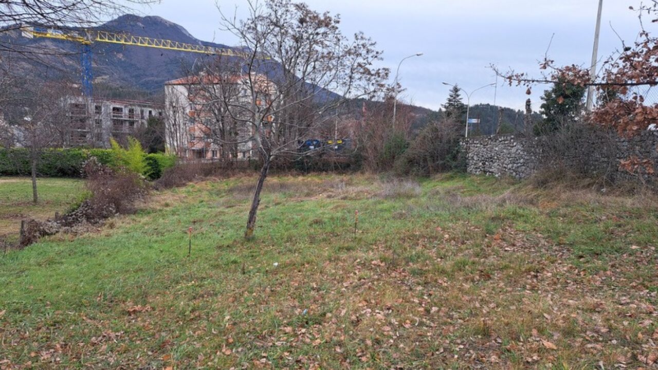 terrain  pièces 709 m2 à vendre à Digne-les-Bains (04000)