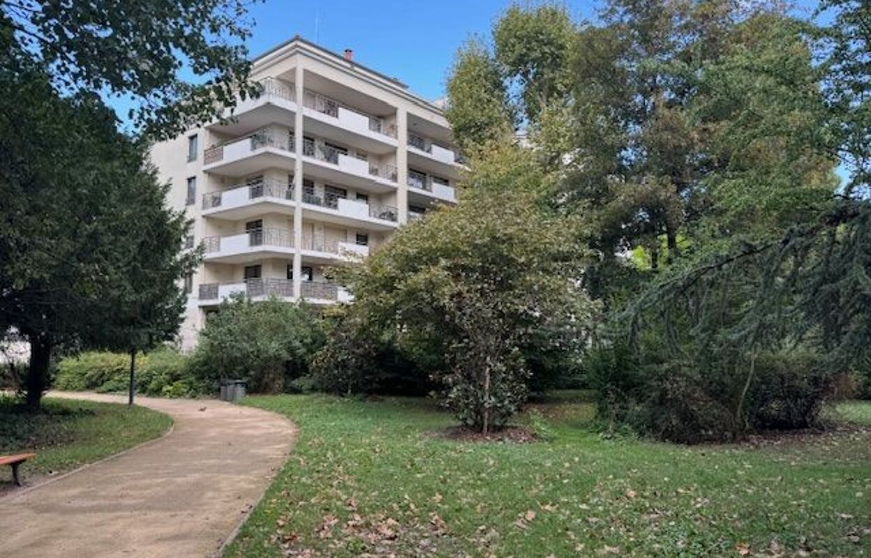 appartement 3 pièces 67 m2 à louer à Lyon 4 (69004)