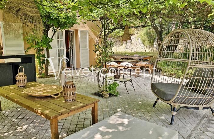 Maison de charme de 200 M² dans un cadre idyllique       au calm — photo 3