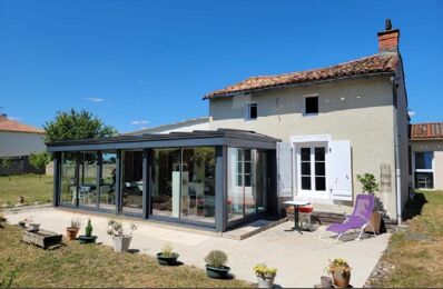 vente maison 164 300 € à proximité de Saint-Macoux (86400)