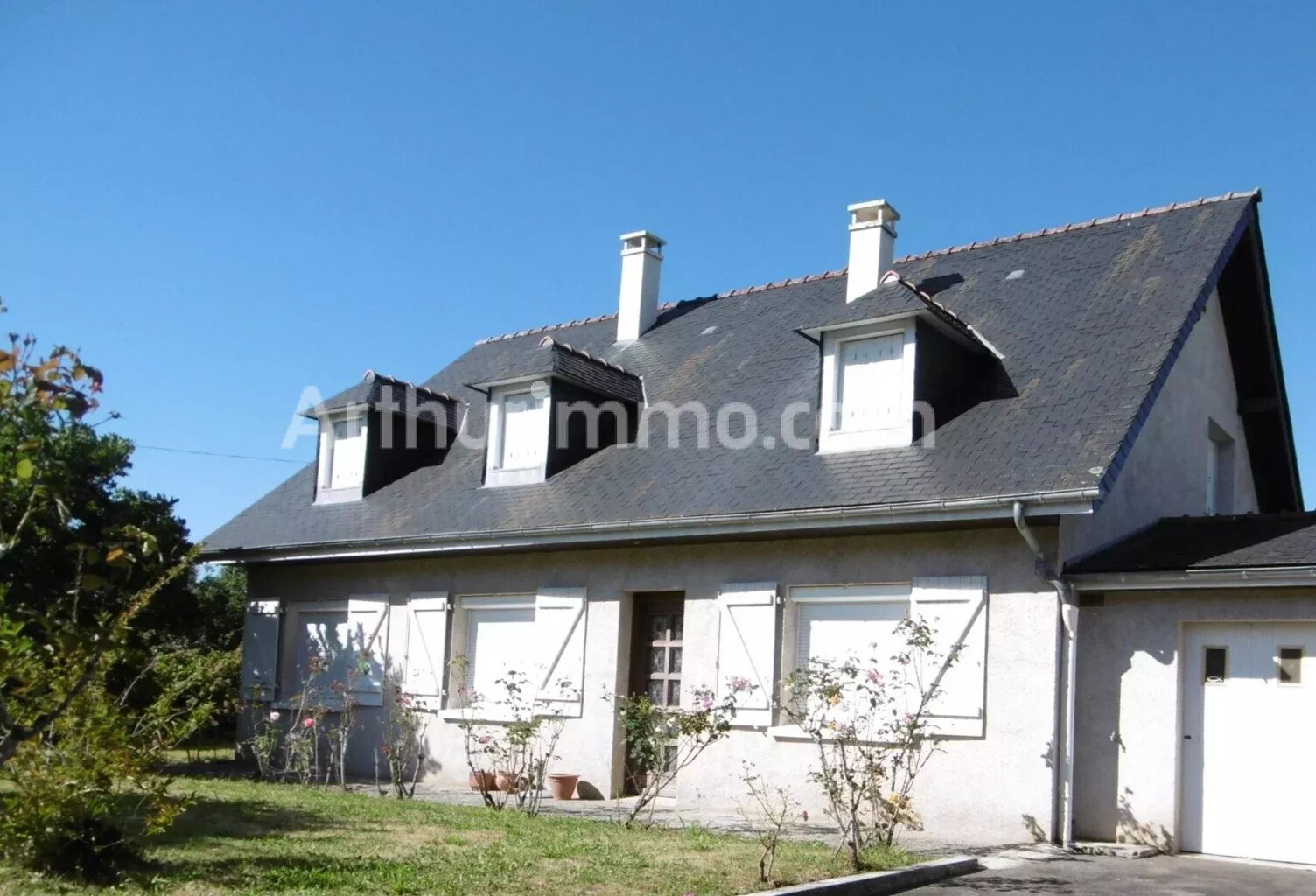 15 MN A PIED DE LA MAIRIE DE NAY — photo 1