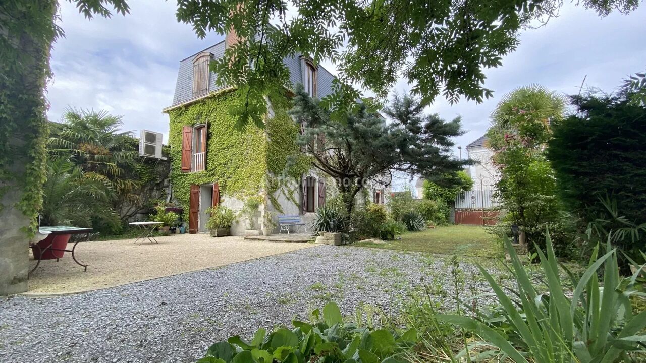 maison 8 pièces 212 m2 à Nay (64800)