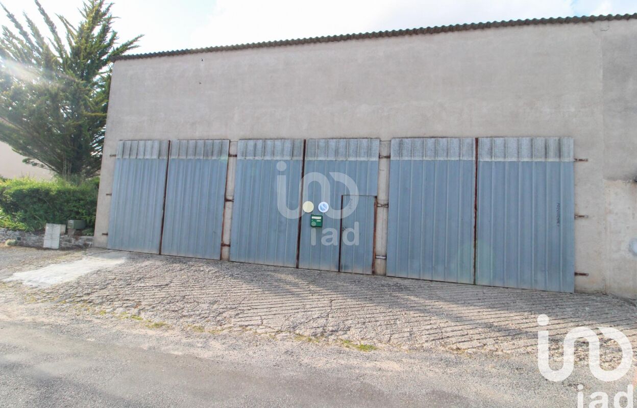 garage  pièces 120 m2 à vendre à Saint-Victor-Et-Melvieu (12400)