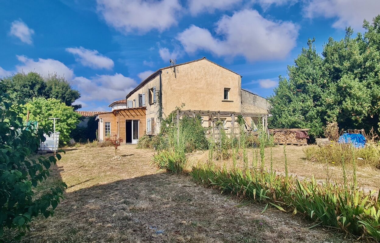 maison 5 pièces 130 m2 à vendre à Le Gué-d'Alleré (17540)