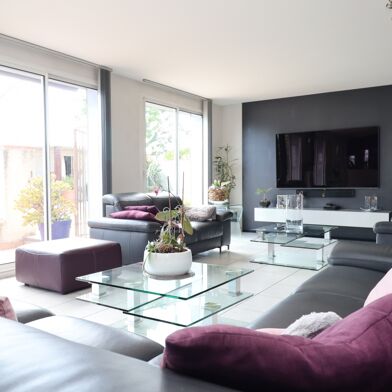 Maison 7 pièces 343 m²