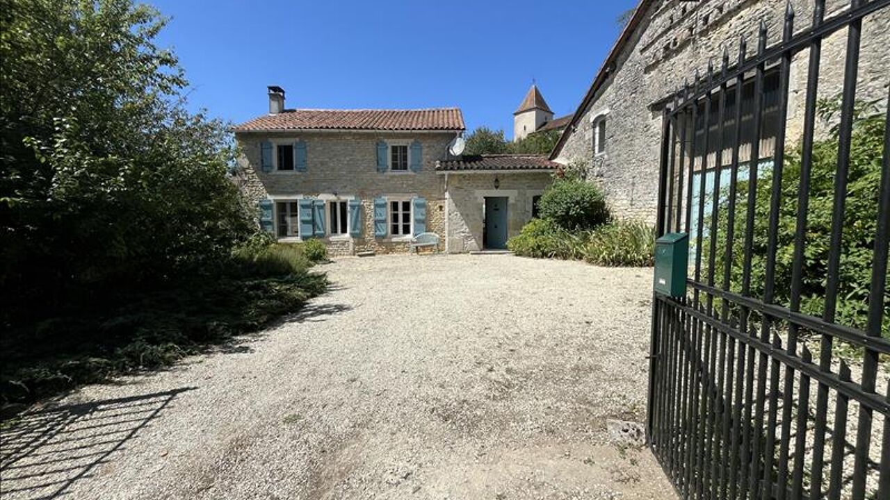 maison 5 pièces 175 m2 à vendre à Beaulieu-sur-Sonnette (16450)