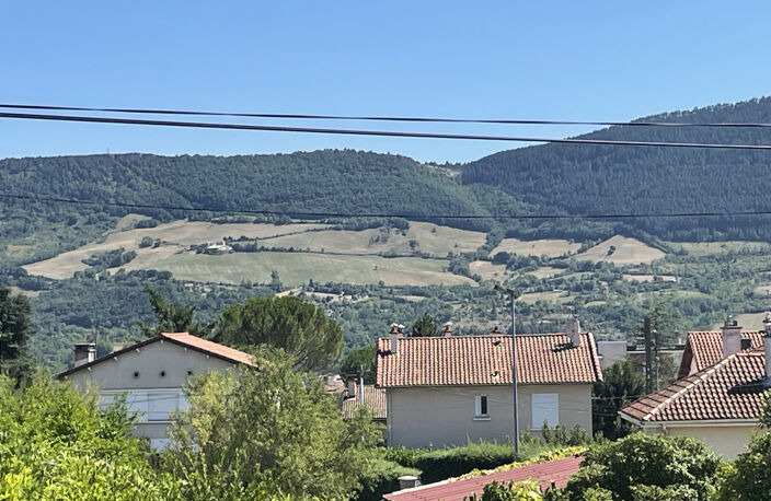 MILLAU - maison familiale sur terrain arboré de 440 m2 — photo 2