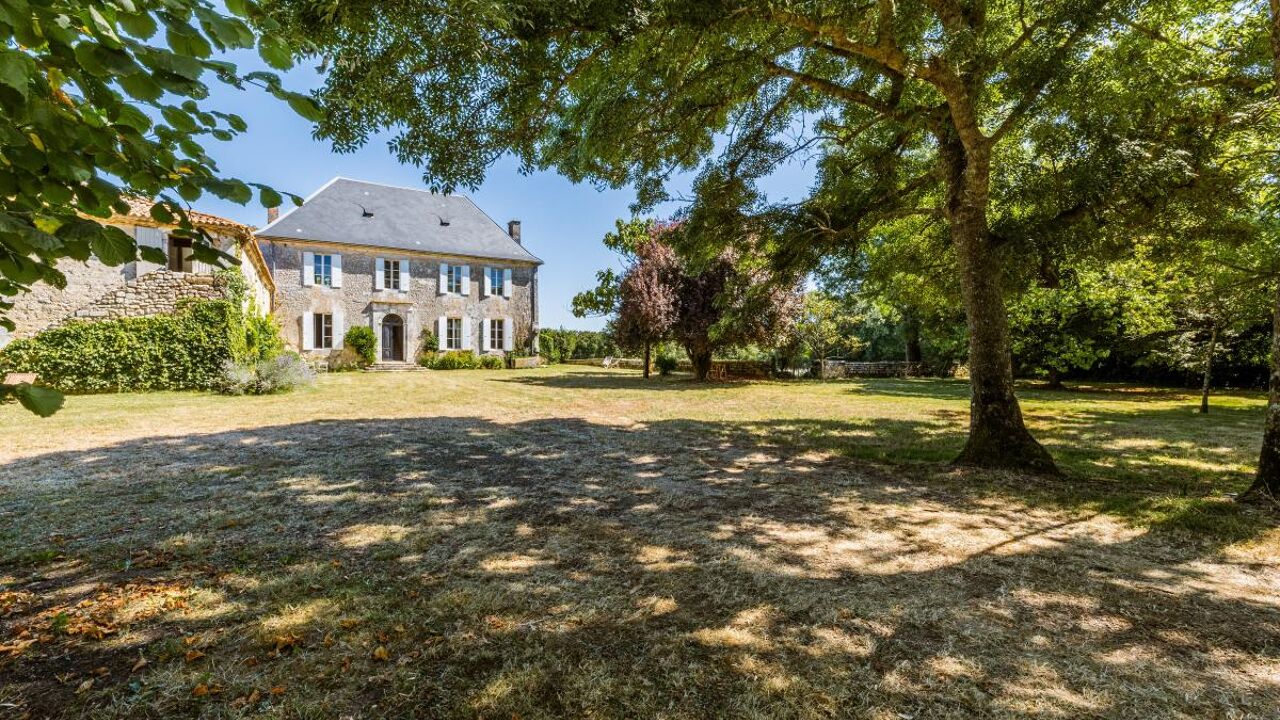 maison 5 pièces 252 m2 à vendre à Marennes-Hiers-Brouage (17320)