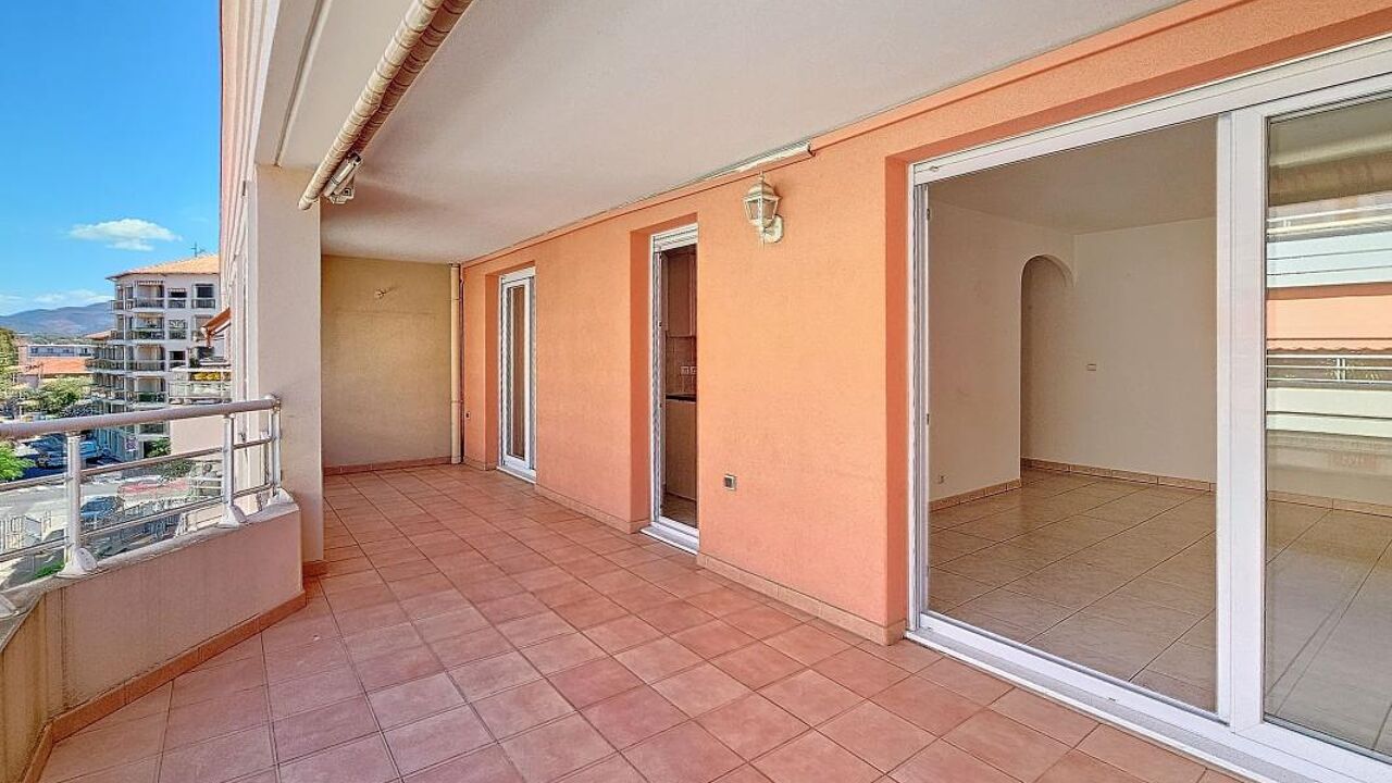 appartement 2 pièces 49 m2 à vendre à Saint-Raphaël (83530)