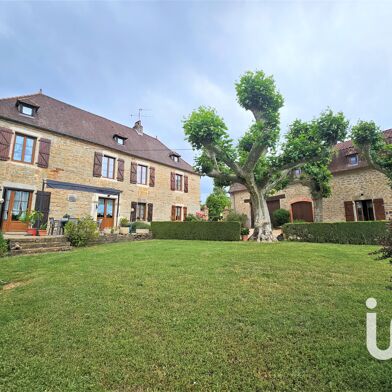 Maison 13 pièces 372 m²