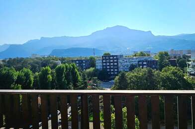 Appartement 3 pièces 900 €