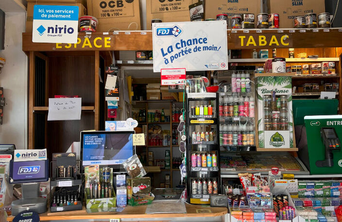 Fond de commerce, Epicerie, Tabac, Presse, Française des Jeux... — photo 2