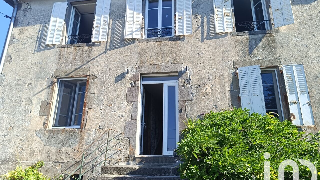 maison 5 pièces 109 m2 à vendre à Pleaux (15700)