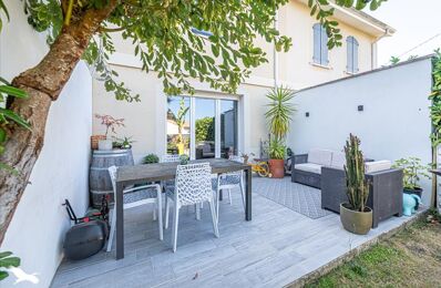 vente maison 213 000 € à proximité de Les Billaux (33500)