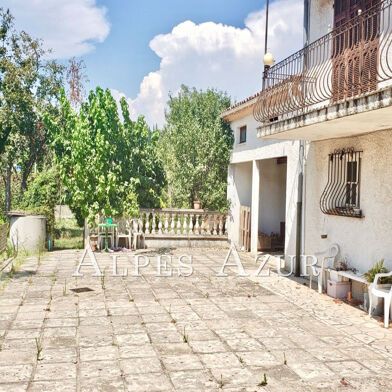 Maison 7 pièces 786700 €