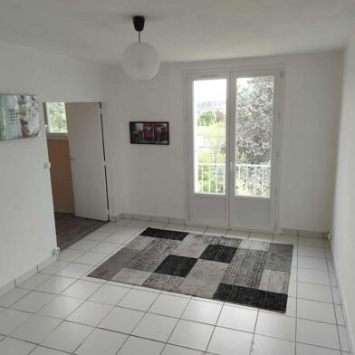 Appartement 2 pièces 590 €